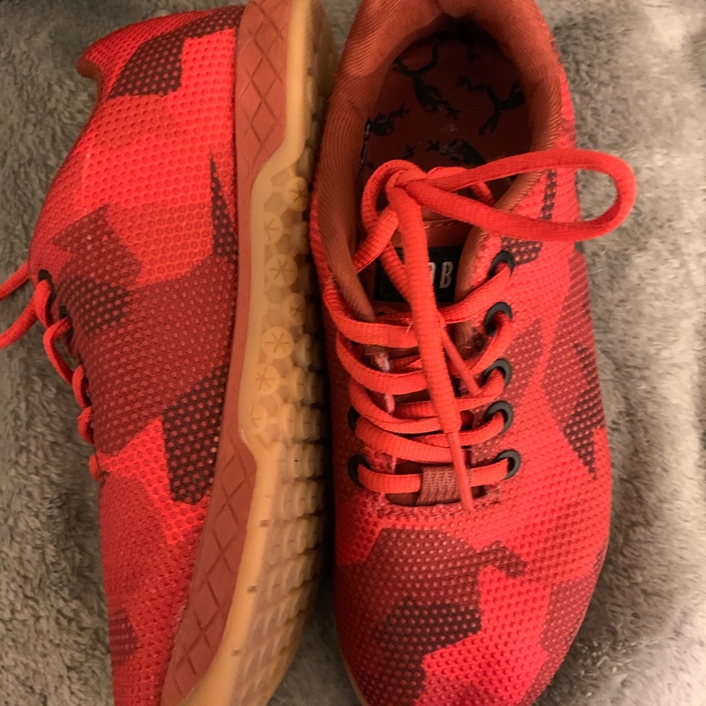 NOBULL Red Flame Gum Sole Sneakers women’s size 6